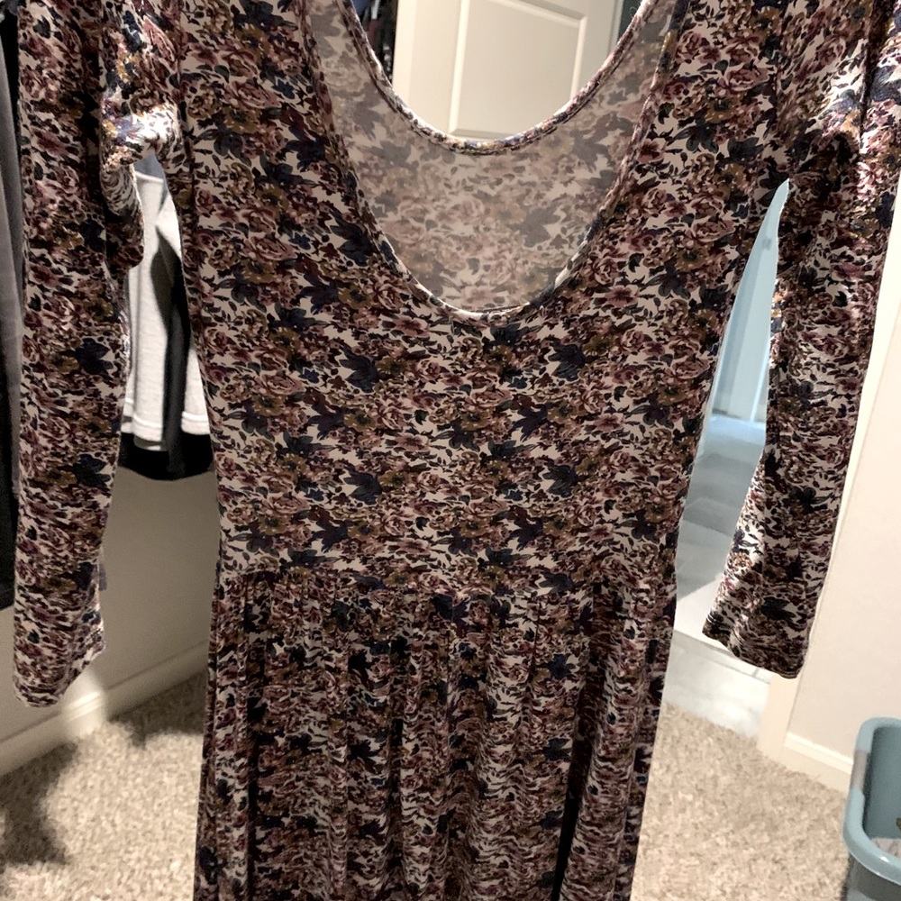 Dress - Picture 4 of 8